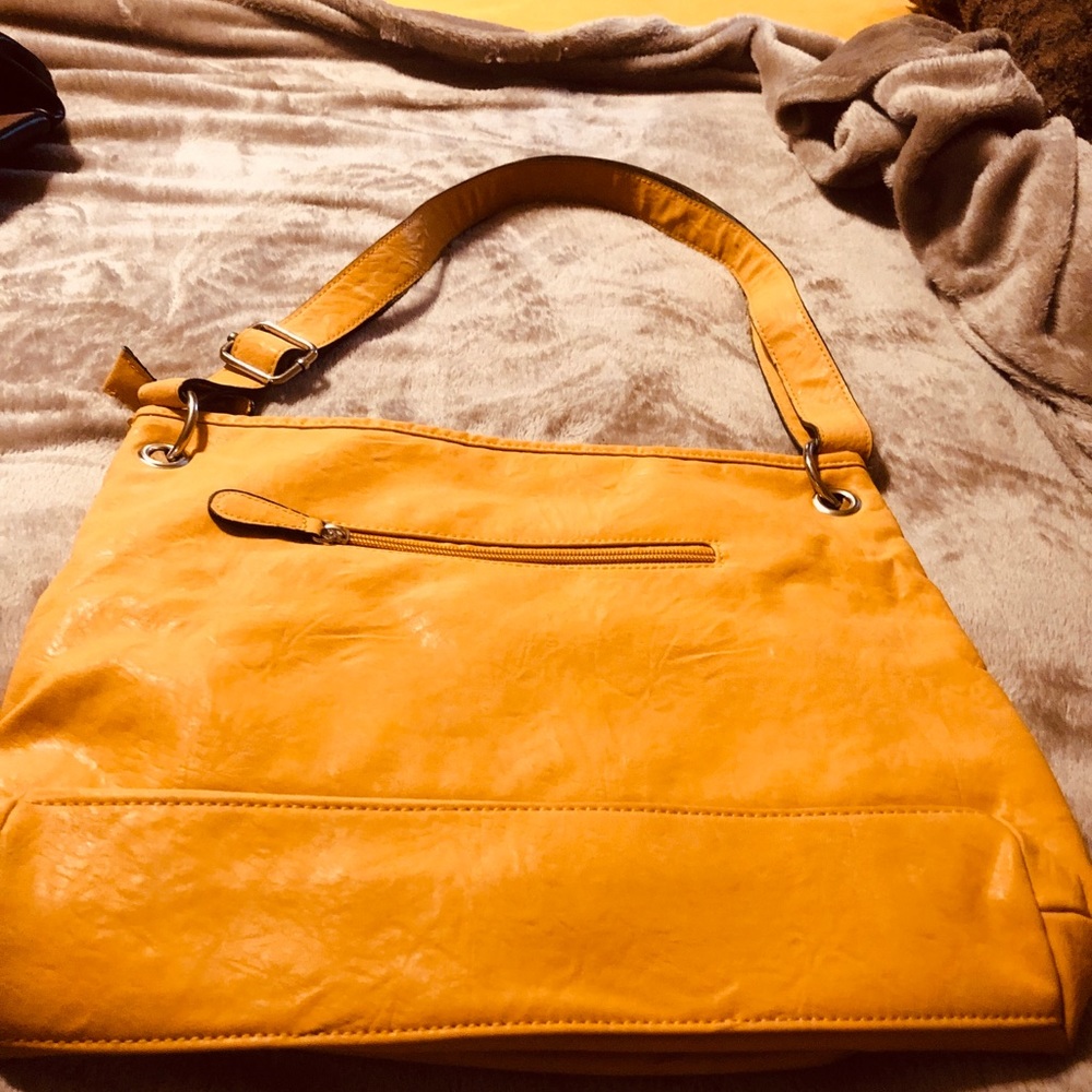 Shoulder bag